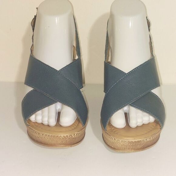 Bella Vita Women's Leather Teal Blue Wedge Sandals Size 6W EUC - Picture 5 of 11